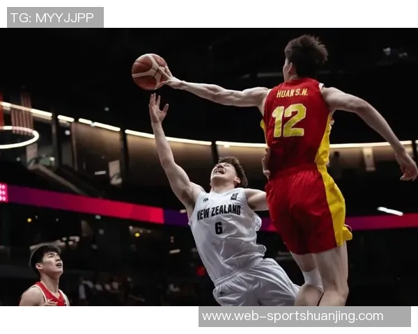 特尔强势突破双人防守首球入网精彩瞬间引爆赛季激情 特尔强势突破双人防守首球入网精彩瞬间引爆赛季激情